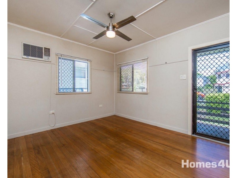 35 Yacht Street, Clontarf QLD 4019