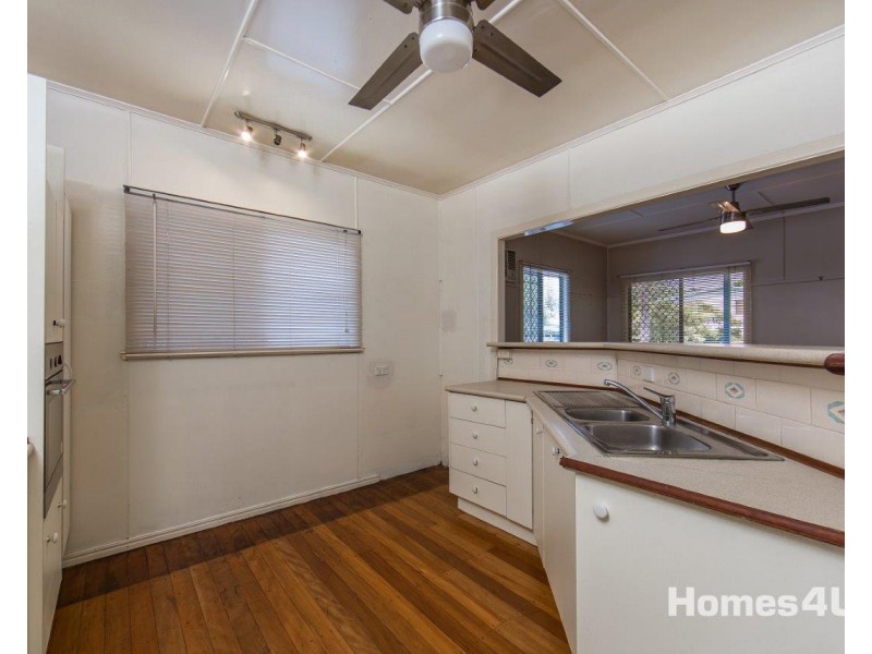 35 Yacht Street, Clontarf QLD 4019