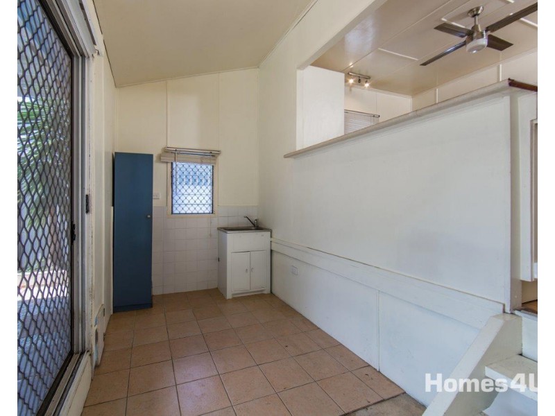 35 Yacht Street, Clontarf QLD 4019