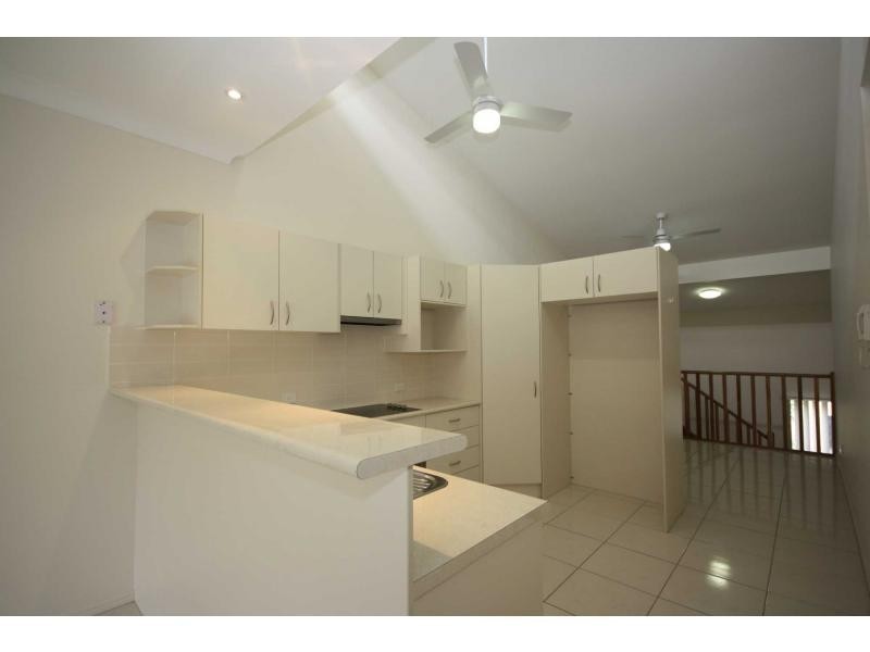 Unit 2/15 valerie Street, Clontarf QLD 4019