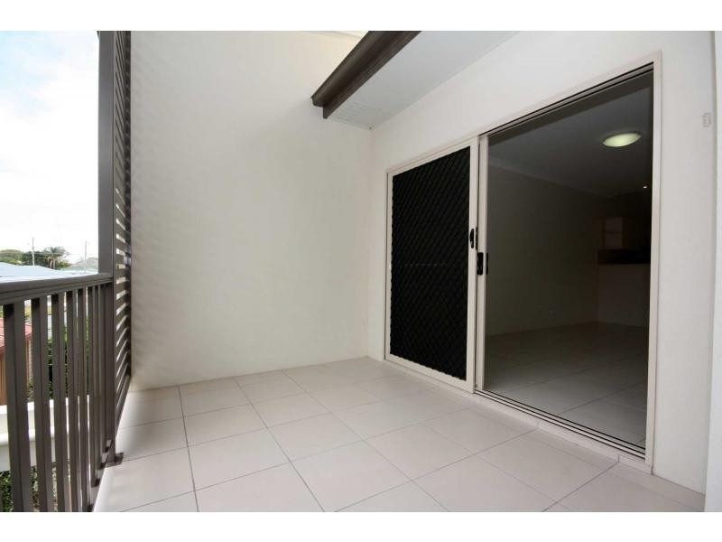 Unit 2/15 valerie Street, Clontarf QLD 4019