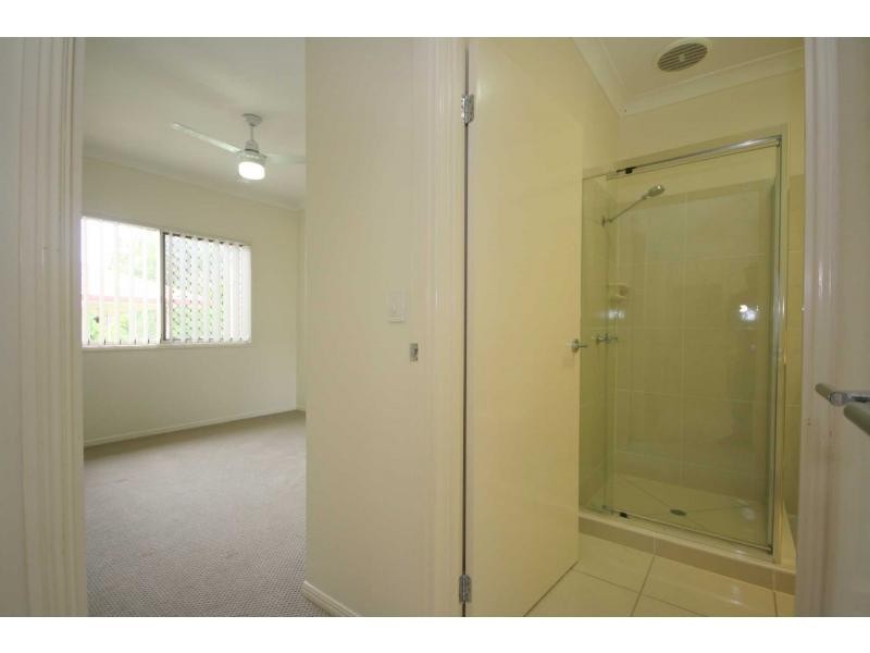 Unit 2/15 valerie Street, Clontarf QLD 4019