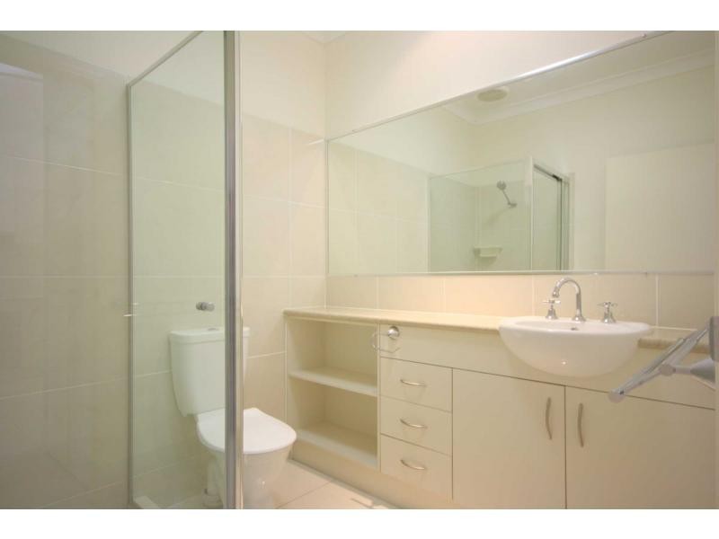 Unit 2/15 valerie Street, Clontarf QLD 4019