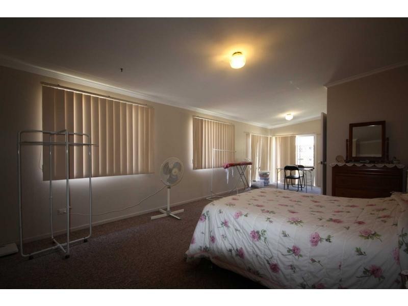 13 Scarborough Road, Redcliffe QLD 4020