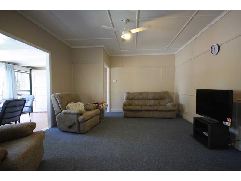 13 Scarborough Road, Redcliffe QLD 4020