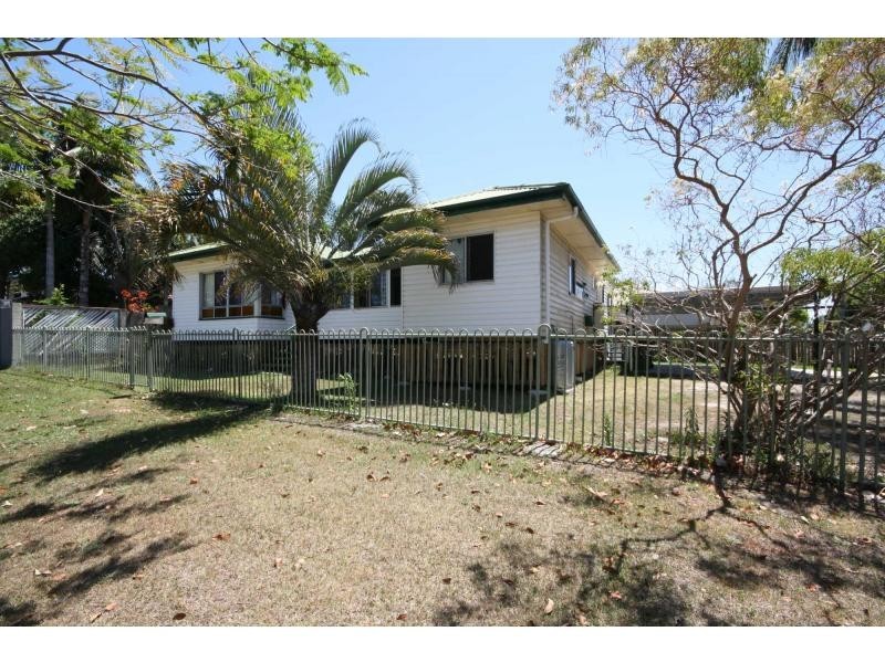 13 Scarborough Road, Redcliffe QLD 4020