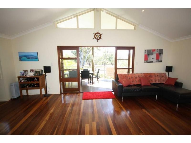 25 Thurecht Parade, Scarborough QLD 4020