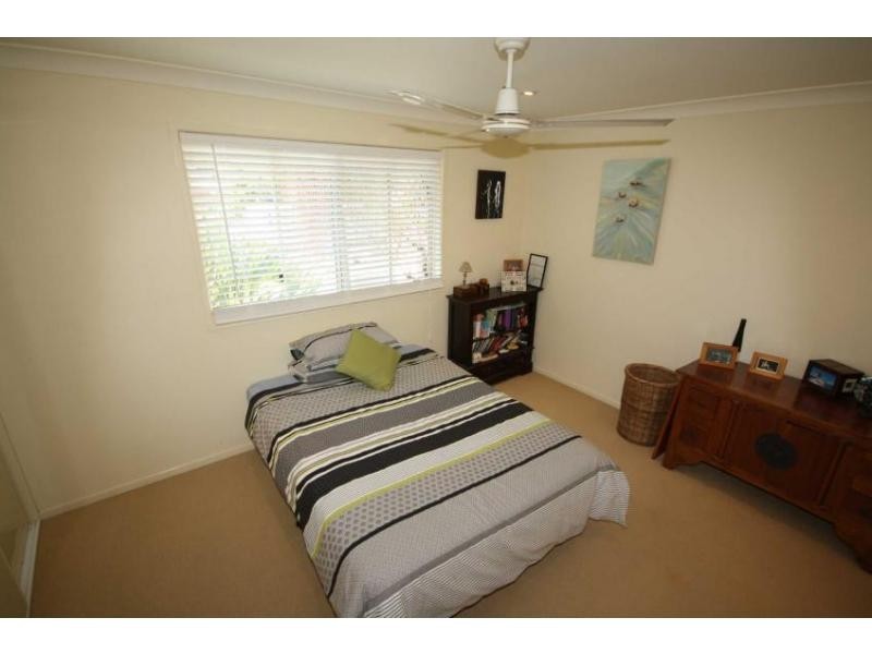 25 Thurecht Parade, Scarborough QLD 4020