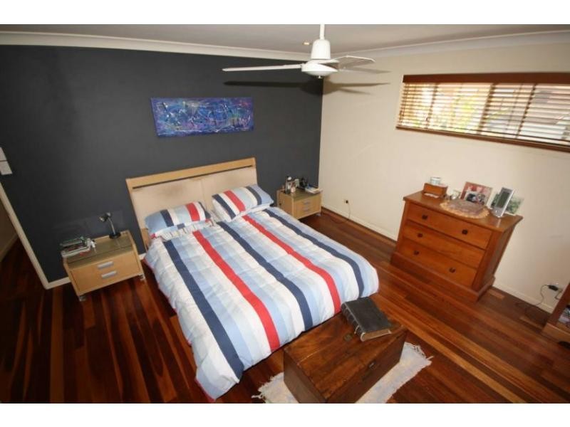 25 Thurecht Parade, Scarborough QLD 4020