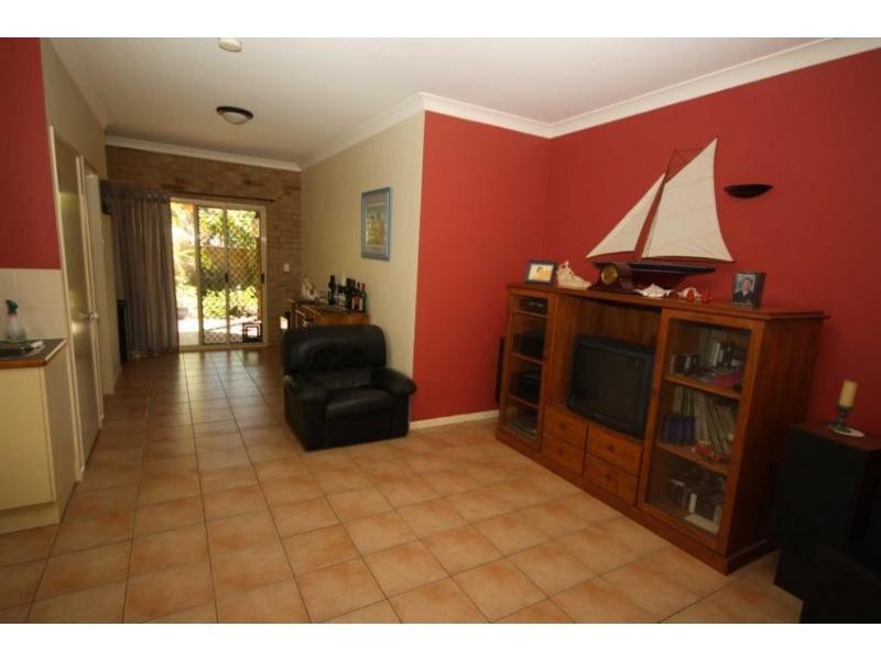 25 Thurecht Parade, Scarborough QLD 4020