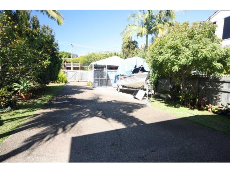 25 Thurecht Parade, Scarborough QLD 4020