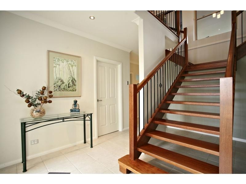 35 Aurora Place, Newport QLD 4020