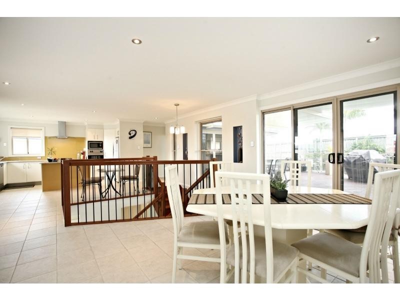 35 Aurora Place, Newport QLD 4020