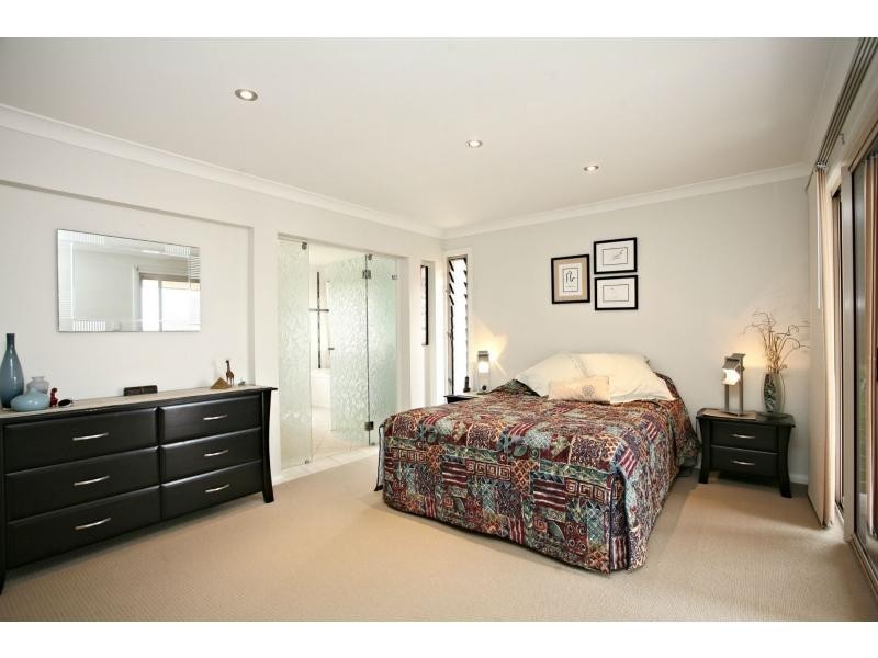 35 Aurora Place, Newport QLD 4020