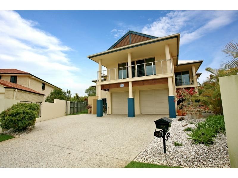 35 Aurora Place, Newport QLD 4020