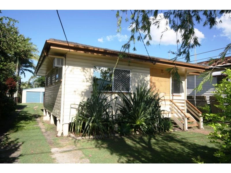 35 Yacht Street, Clontarf QLD 4019