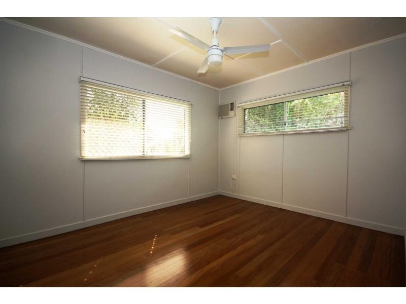 35 Yacht Street, Clontarf QLD 4019