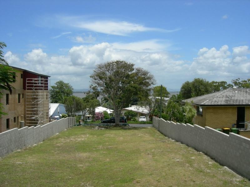 26 Fernlea Avenue, Scarborough QLD 4020