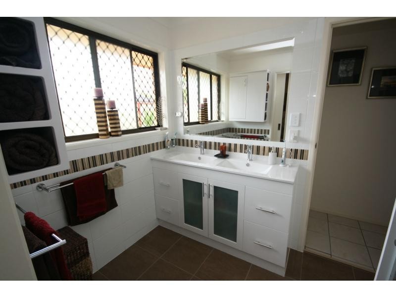 16 Hampshire Street, Kippa-ring QLD 4021