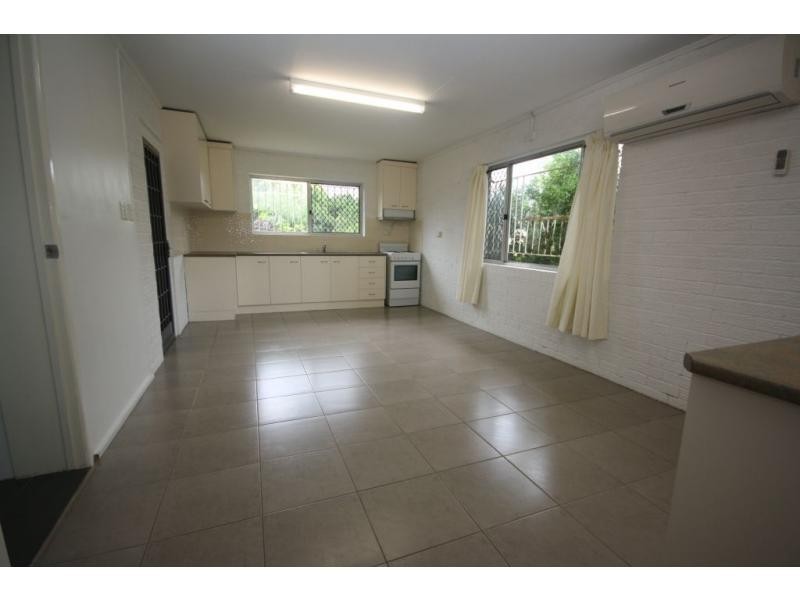 24b Deans Street, Clontarf QLD 4019