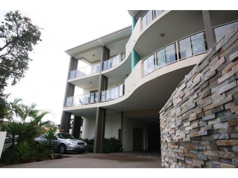 2/7 Sutton Street, Redcliffe QLD 4020