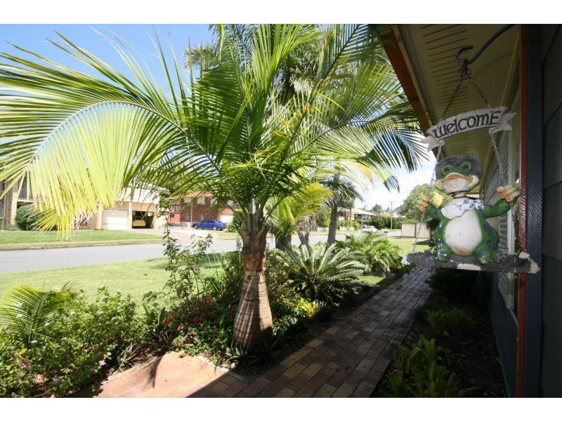25 Arrakune Crescent, Kallangur QLD 4503