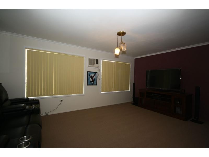 25 Arrakune Crescent, Kallangur QLD 4503