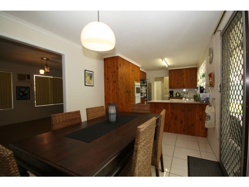 25 Arrakune Crescent, Kallangur QLD 4503