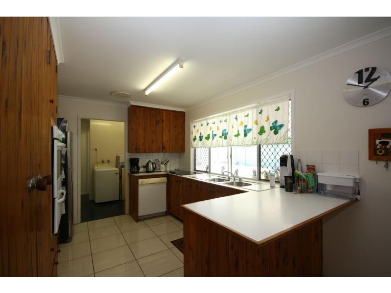 25 Arrakune Crescent, Kallangur QLD 4503
