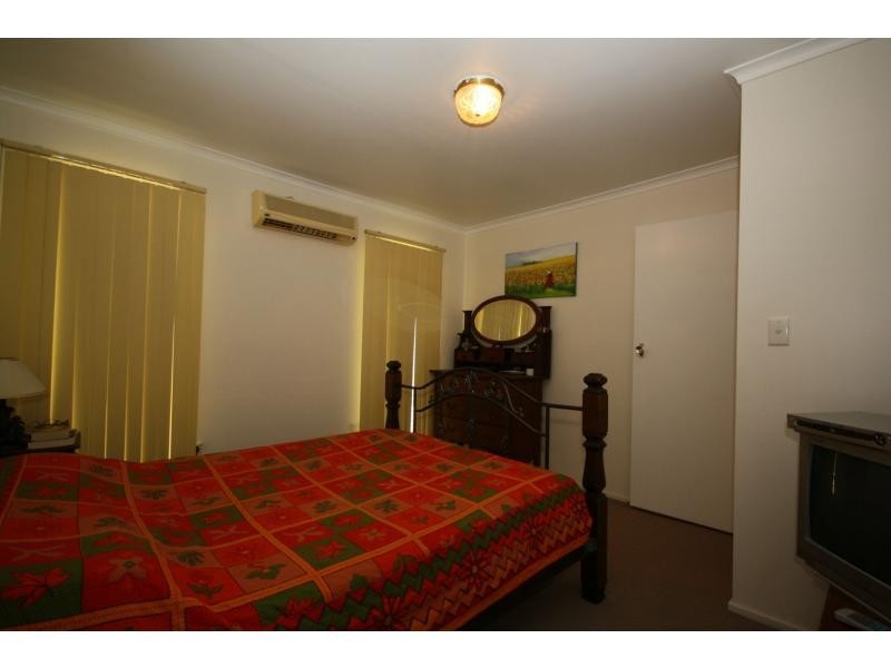 25 Arrakune Crescent, Kallangur QLD 4503