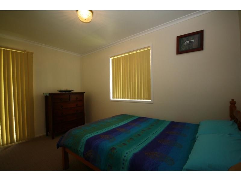 25 Arrakune Crescent, Kallangur QLD 4503