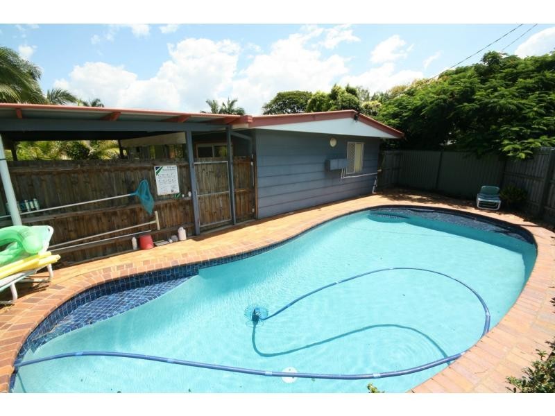 25 Arrakune Crescent, Kallangur QLD 4503