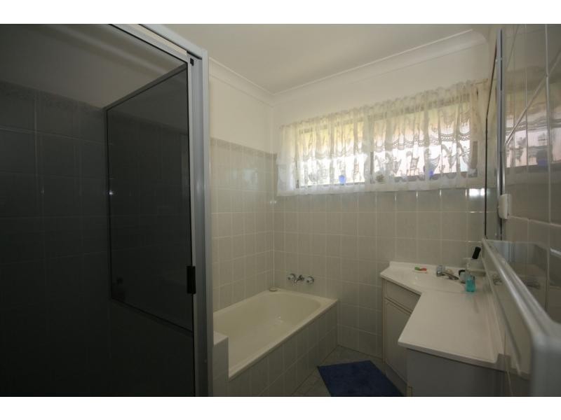 29 Beacon Crescent, Newport QLD 4020