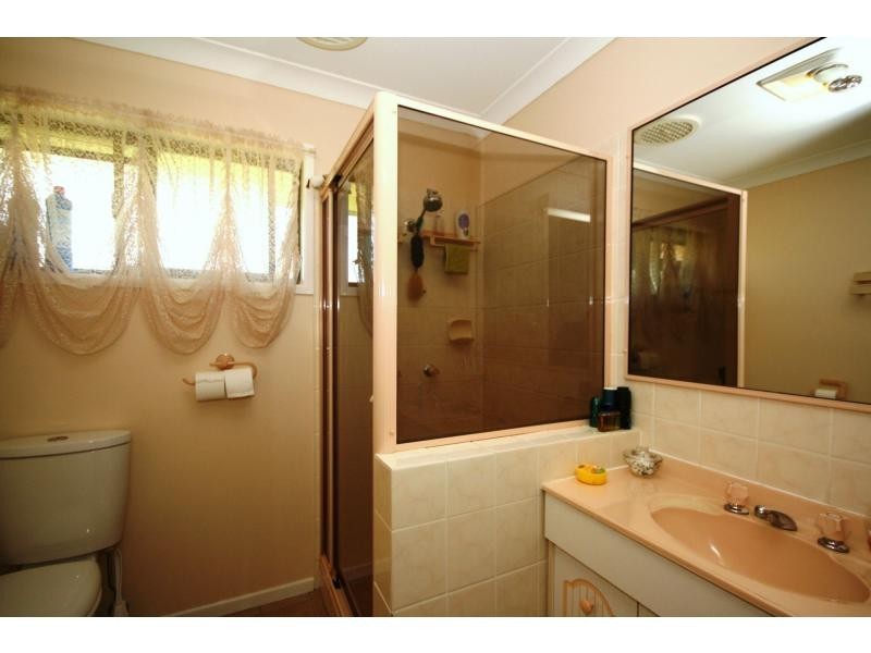 29 Beacon Crescent, Newport QLD 4020