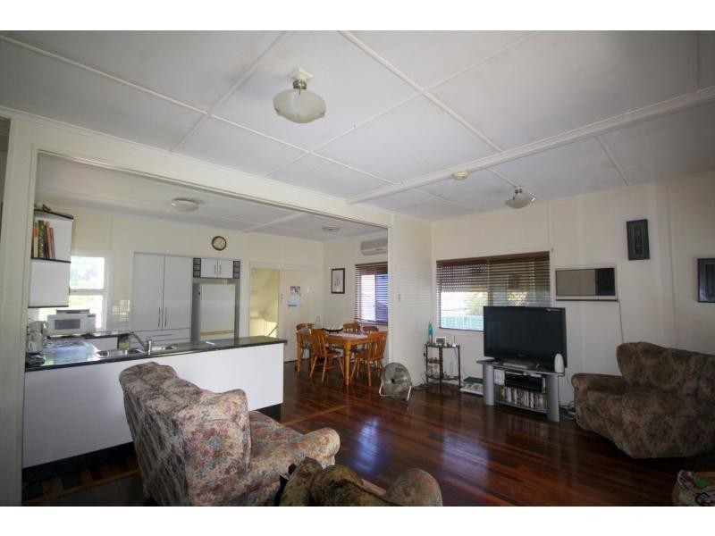 90 Thomas Street, Clontarf QLD 4019