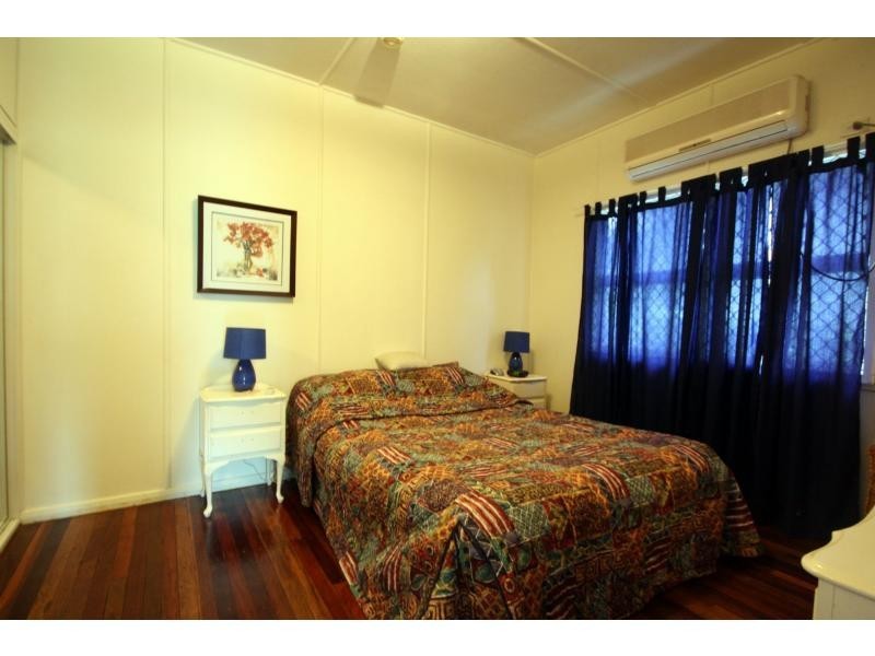 90 Thomas Street, Clontarf QLD 4019