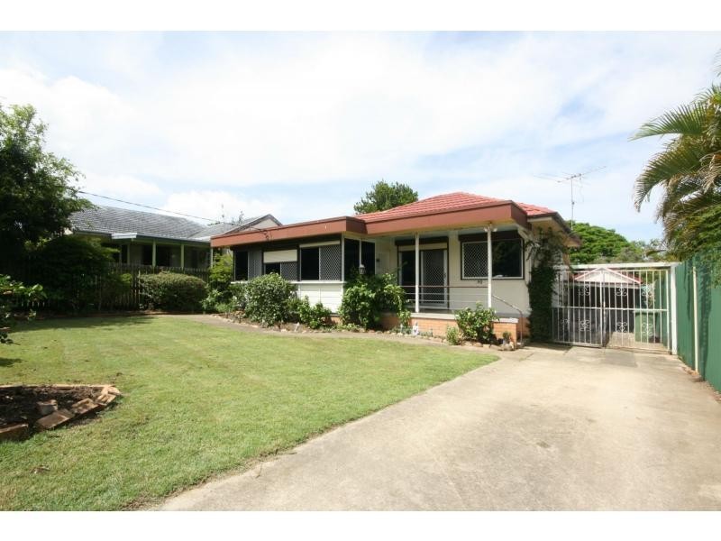 90 Thomas Street, Clontarf QLD 4019