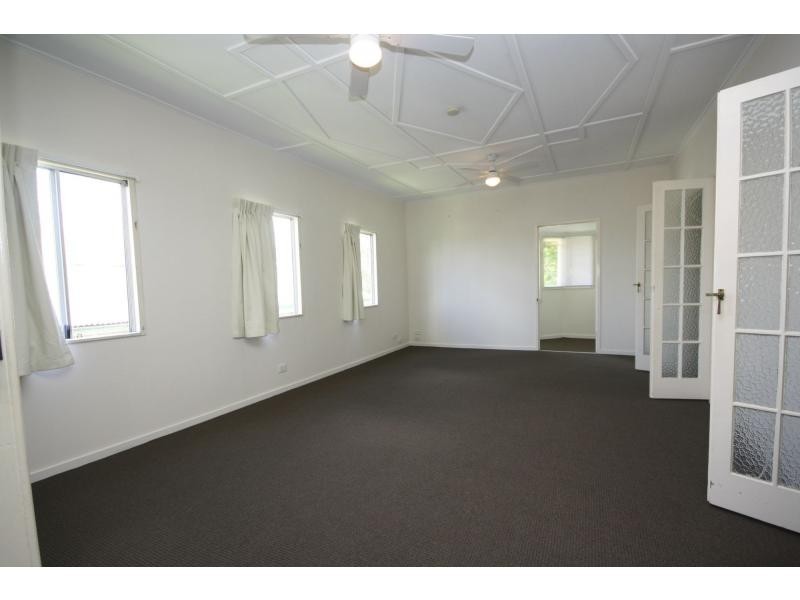 14 King Street, Woody Point QLD 4019
