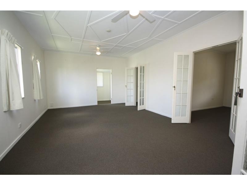 14 King Street, Woody Point QLD 4019