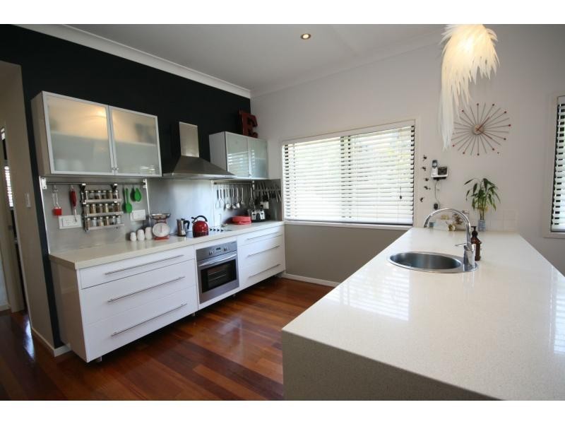 1/182 Prince Edward Parade, Scarborough QLD 4020