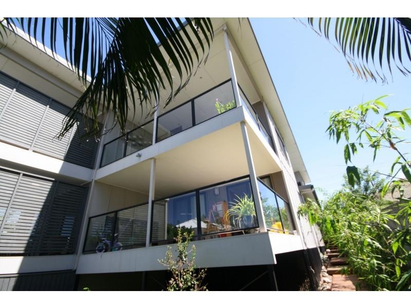 1/182 Prince Edward Parade, Scarborough QLD 4020