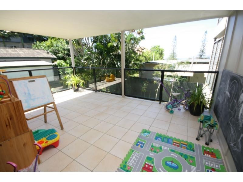 1/182 Prince Edward Parade, Scarborough QLD 4020