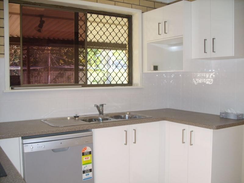 12 Matthew Street, Scarborough QLD 4020