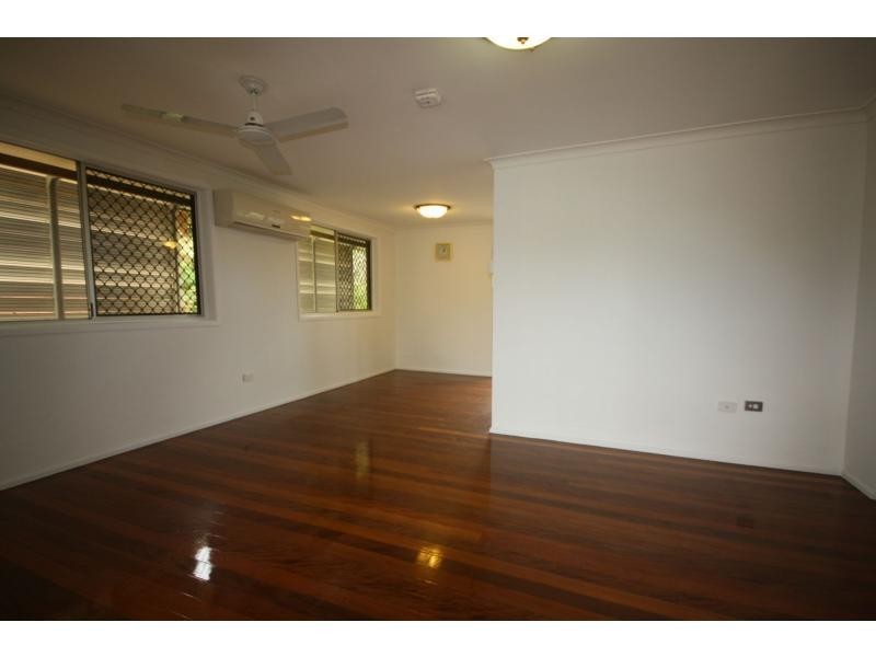 24a Deans Street, Clontarf QLD 4019