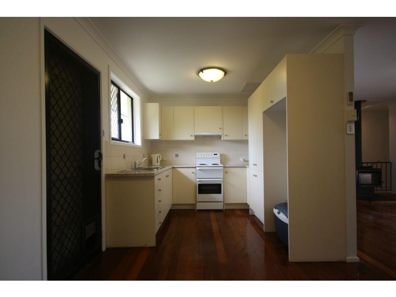 24a Deans Street, Clontarf QLD 4019