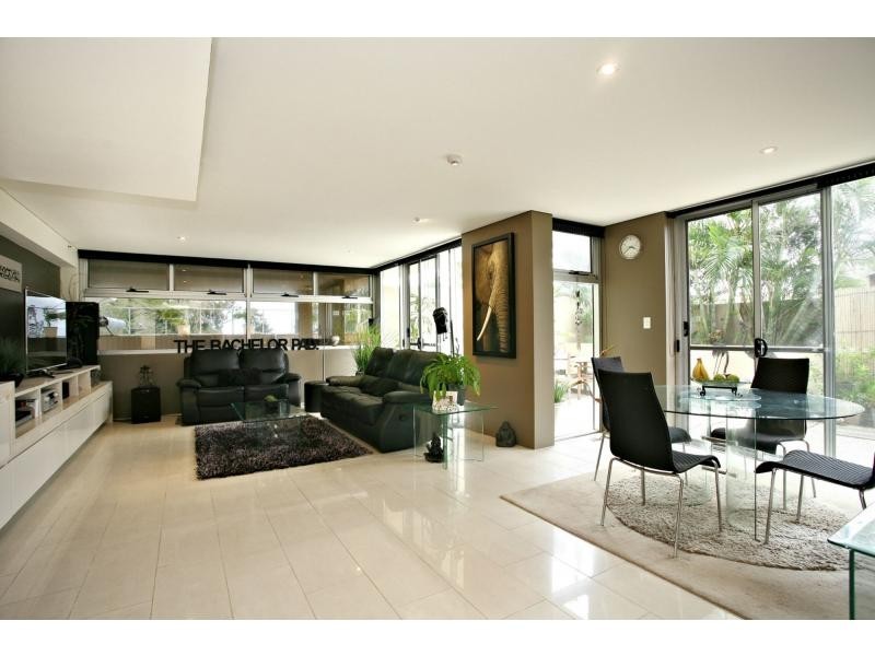 Unit 3/65 landsborough Avenue, Scarborough QLD 4020