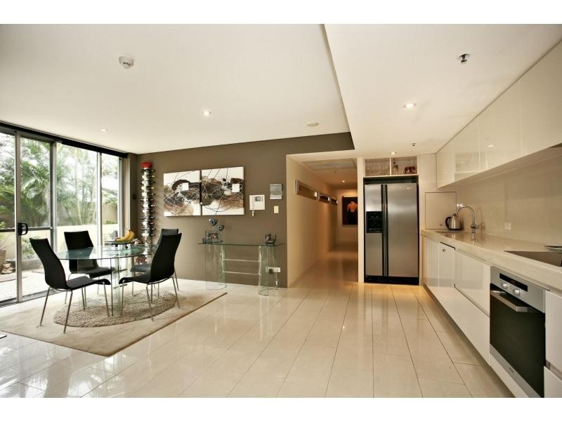 Unit 3/65 landsborough Avenue, Scarborough QLD 4020