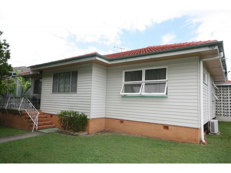 35 EWAN STREET, Margate QLD 4019