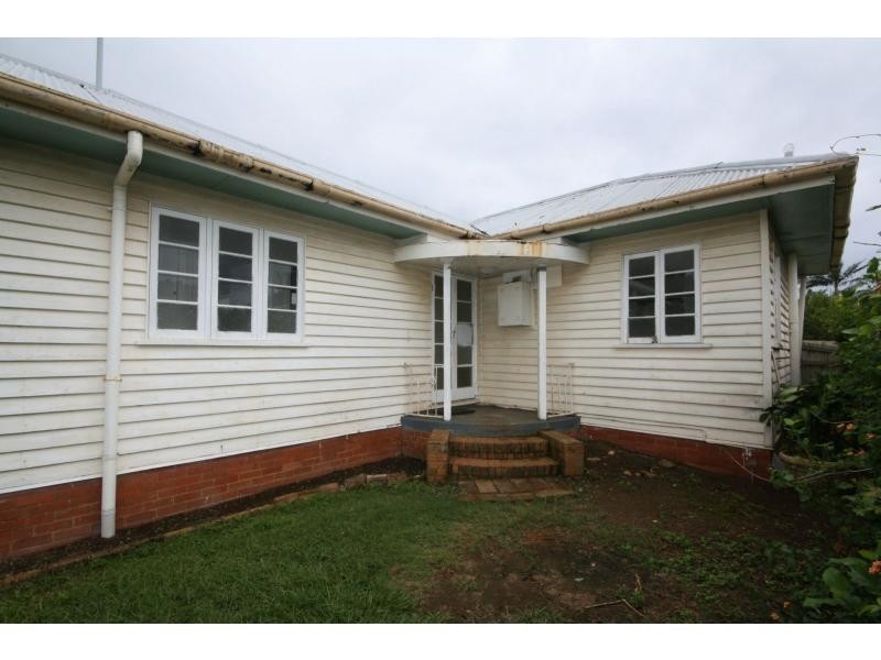 54 Arthur Street, Woody Point QLD 4019