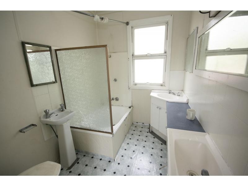 54 Arthur Street, Woody Point QLD 4019